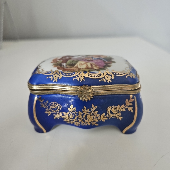 Limoges Trinket Box - Picture 2 of 5